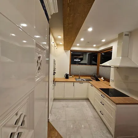 Gorcowieczka Dom Nad Dolina Wellness - Sauna & Jacuzzi בית נופש *