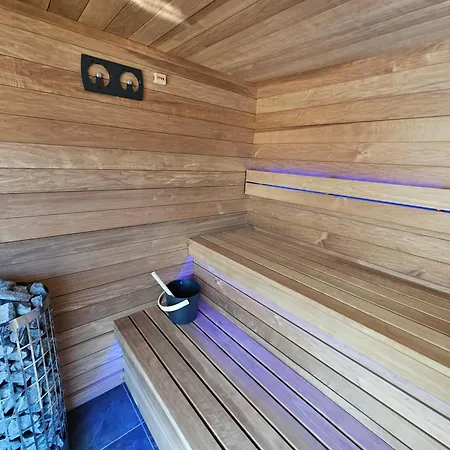 Holiday home Gorcowieczka Private House Sauna Jacuzzi Gorce Pieniny & Szczawnica Region